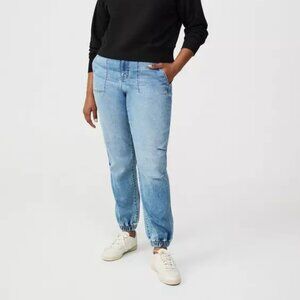 Torrid size 22 jogger mid-rise jean in Halo